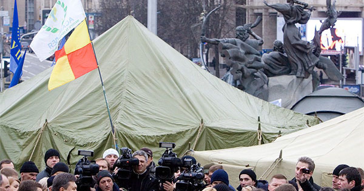 Президент і прем&rsquo;єр прийшли на Майдан радитися з підприємцями щодо Податкового кодексу. / © President.gov.ua