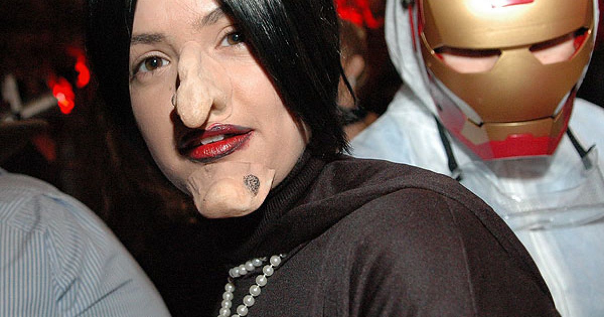 Українські зірки на один вечір перетворились на вампірів, "мертвих наречених", чортів і привидів.