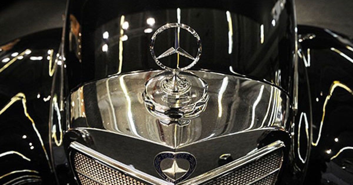 Деталь німецького ретромобіля Mercedes Benz / © AFP