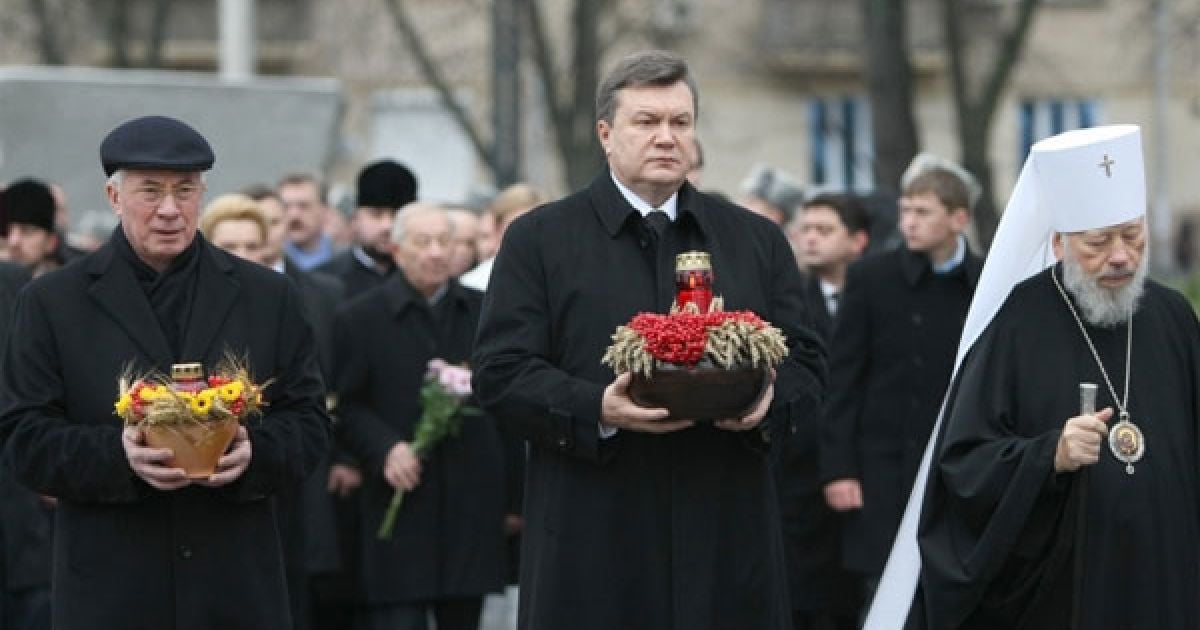 Президент Віктор Янукович і прем&rsquo;єр-міністр Микола Азаров взяли участь у поминальній молитві / © President.gov.ua