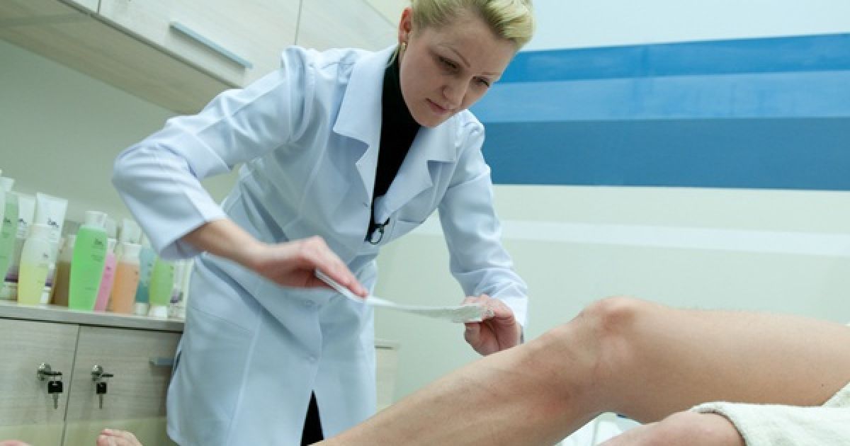Ведучий шоу "Мій зможе" Андрій Доманський перевіряє всі завдання учасників на собі