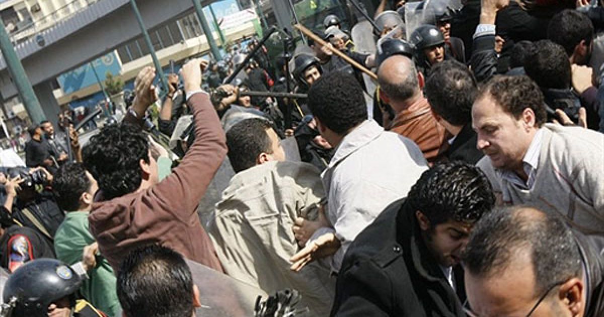 На вулицях Каїра та інших великих міст Єгипту почалися нові акції протесту проти президента країни Хосні Мурабака. / © AFP