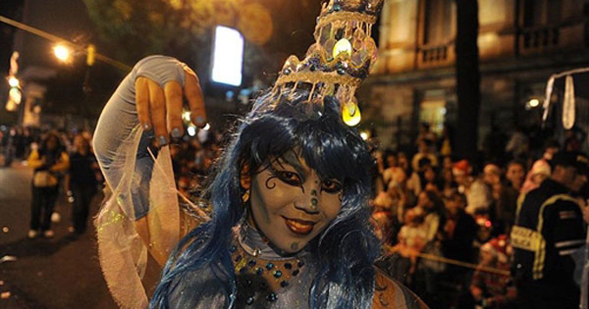 У місті Сан-Хосе (Коста-Ріка) провели Light Festival Parade, який відкриває різдвяні святкування. / © AFP
