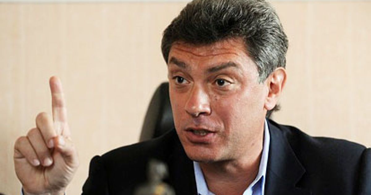 "Щоб чесно придбати одну тільки колекцію годинників, Путін мав не їсти і не пити цілих шість років" - Нємцов