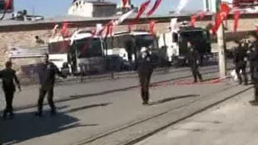 Смертник взорвал себя в туристическом центре Стамбула