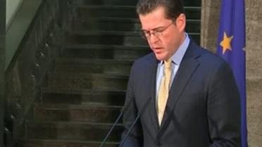 Викритий у плагіаті міністр оборони Німеччини пішов у відставку