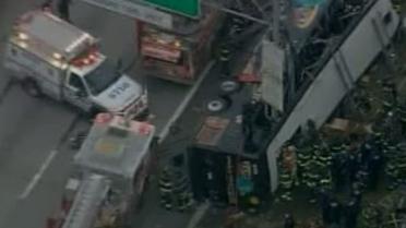 Автобус с туристами попал в ДТП в Нью-Йорке: 13 человек погибли