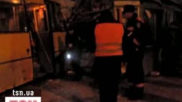 В Луцке маршрутка врезалась в людей на остановке