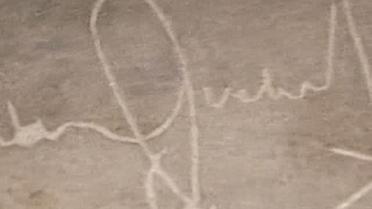 На торги выставят плиту с отпечатками руки Джексона