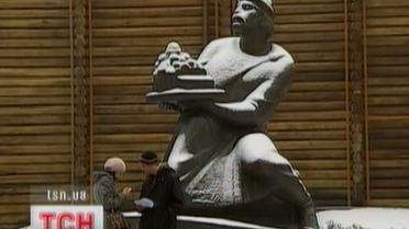 В суд за право владеть Печерской лаврой и Золотыми воротами