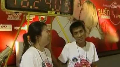 Встановлено новий рекорд з тривалості поцілунку: 46 годин