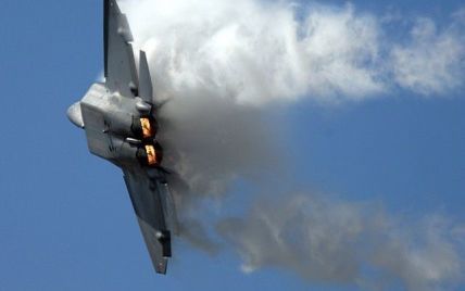США підняли винищувачі F-22 через наближення російських бомбардувальників до Гаваїв
