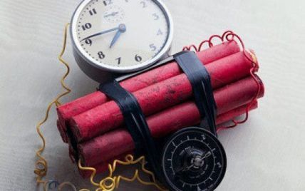 У Києві біля кіоску знайшли бомбу з годинниковим механізмом