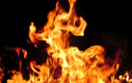 У Києві сталася велика пожежа: з полум'я винесли чотирьох людей