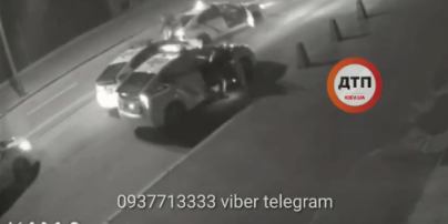 В Киеве камера сняла задержание пьяного угонщика патрульной Toyota Prius