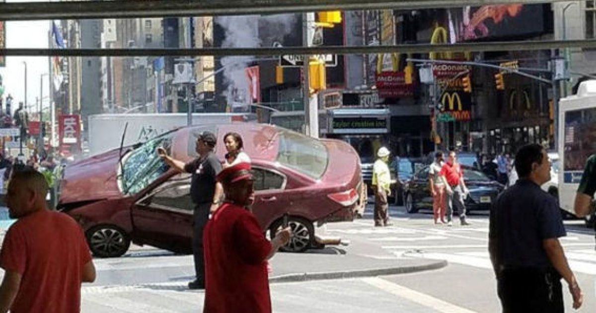 Число пострадавших в результате наезда автомобиля в Нью-Йорке возросло до 23
