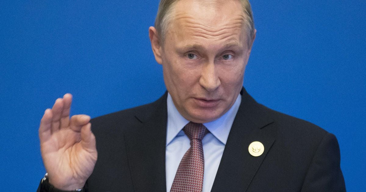 Макрон впервые поговорил с Путиным о войне в Украине