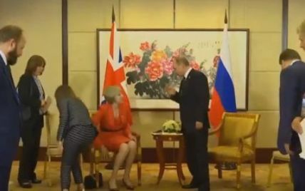 Мэй забыла пожать руку Путину на саммите G20