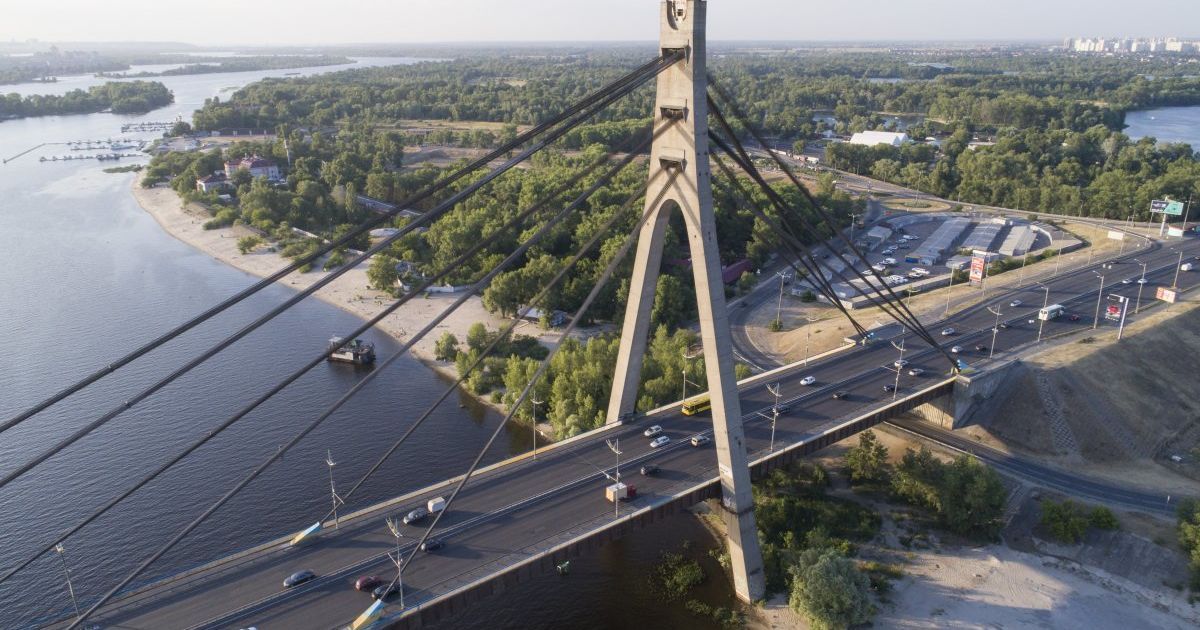 Северный мост соединяет проспекты Бандеры и Шухевича