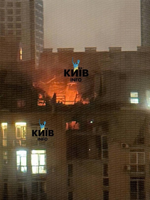 Пошкоджена багатоповерхівка. Фото: Київ інфо.