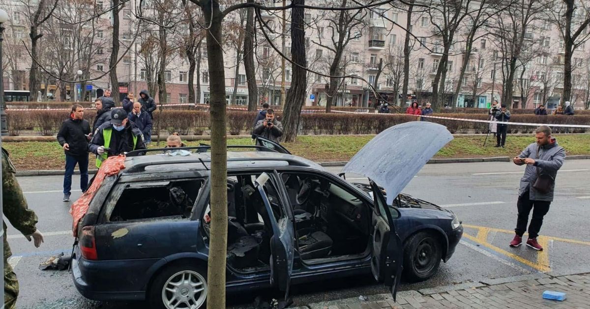 Пожежа в автомобілі, де знайшли автомат із дистанційним керуванням у Дніпрі: копи розслідують підготовку до вбивства