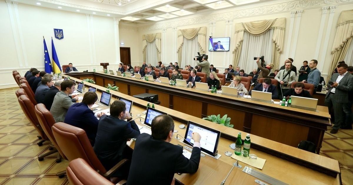 Правительство приняло решение по ограничению тарифов на воду и тепло