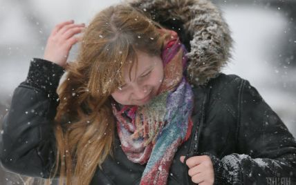 Мокрый снег и сильный ветер. Киевлян предупредили об ухудшении погоды в столице 