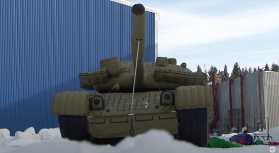 Росіяни використовують надувні танки на полі бою: в ЗСУ пояснили мету ...