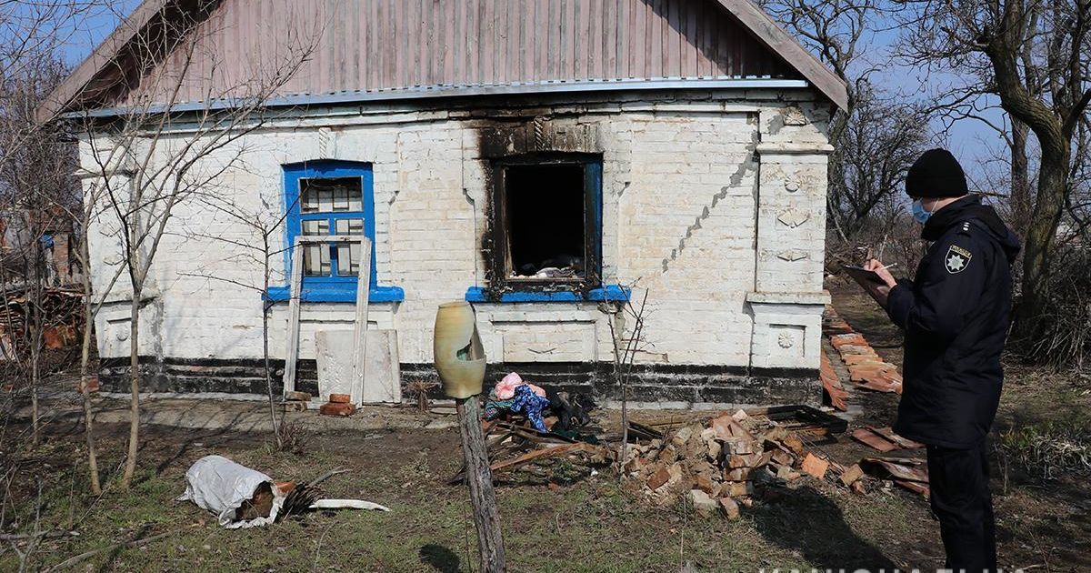 Під Запоріжжям чоловік намагався застрелити двох пенсіонерів та спалити їхній будинок