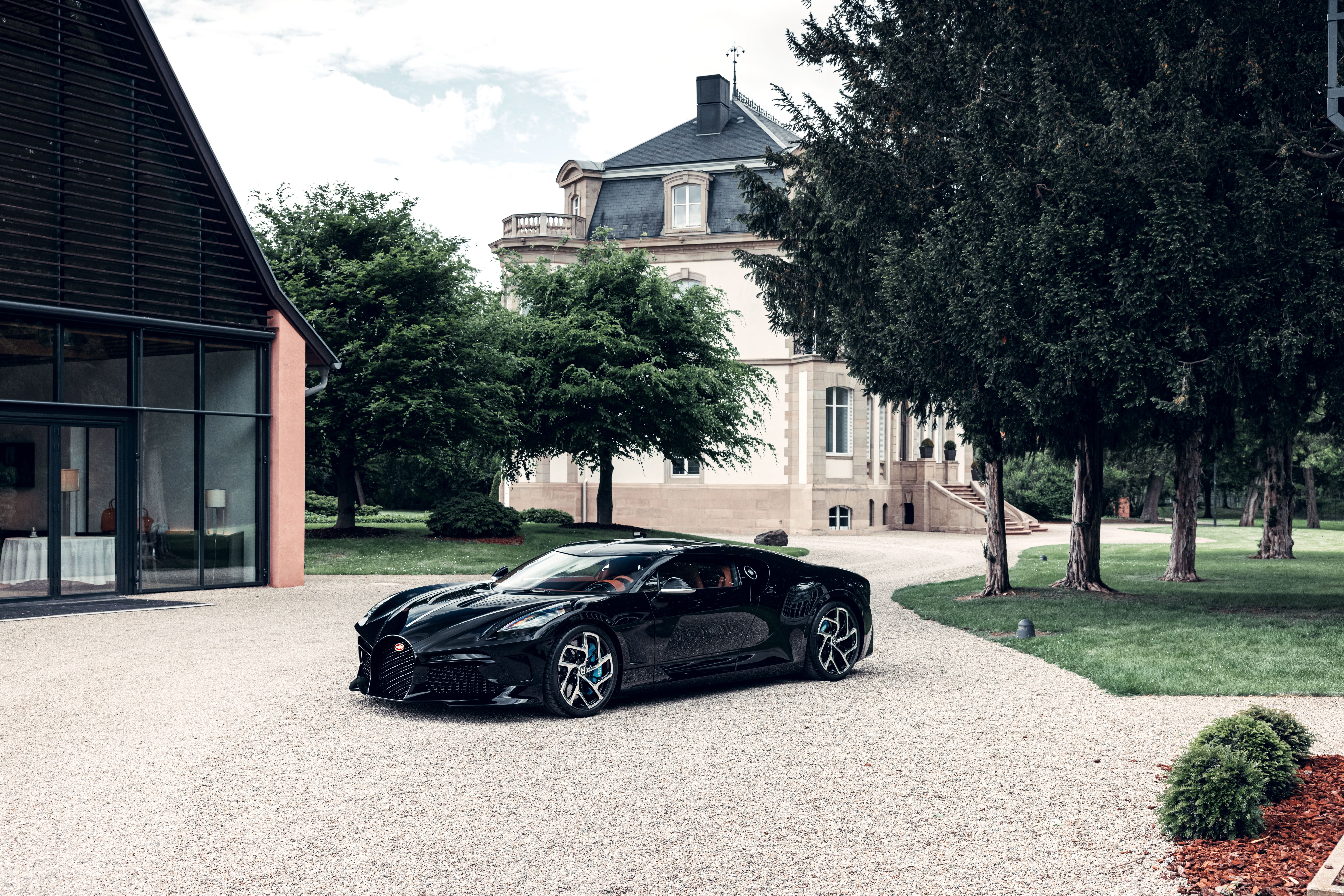 Bugatti La Voiture Noire презентований офіційно фото — Новини