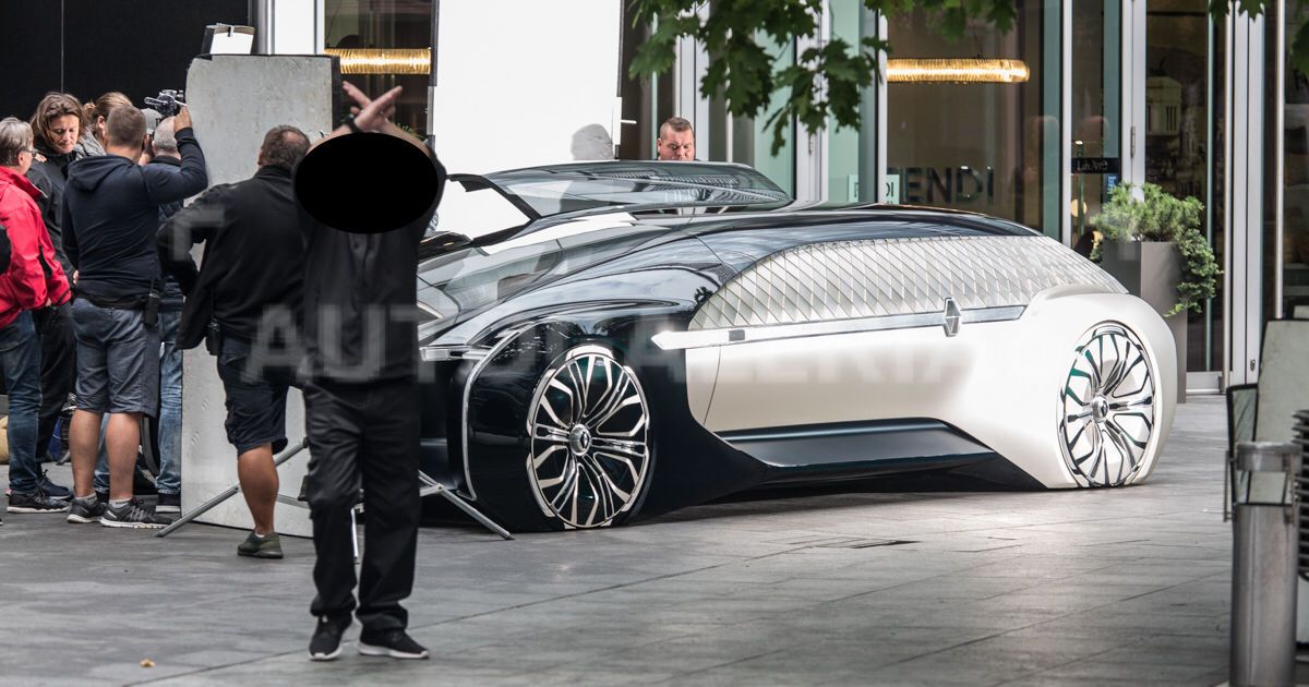 В варшаве папарацци заметили неожиданно смелый концепткар от renault