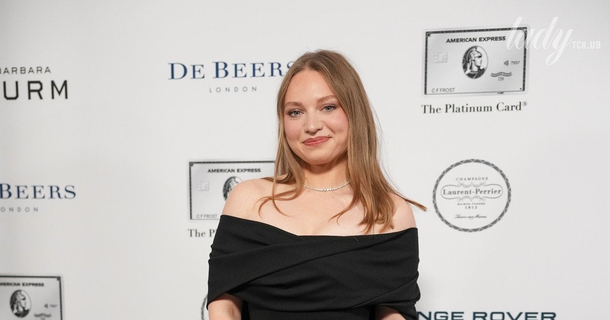 Міа Тріплтон