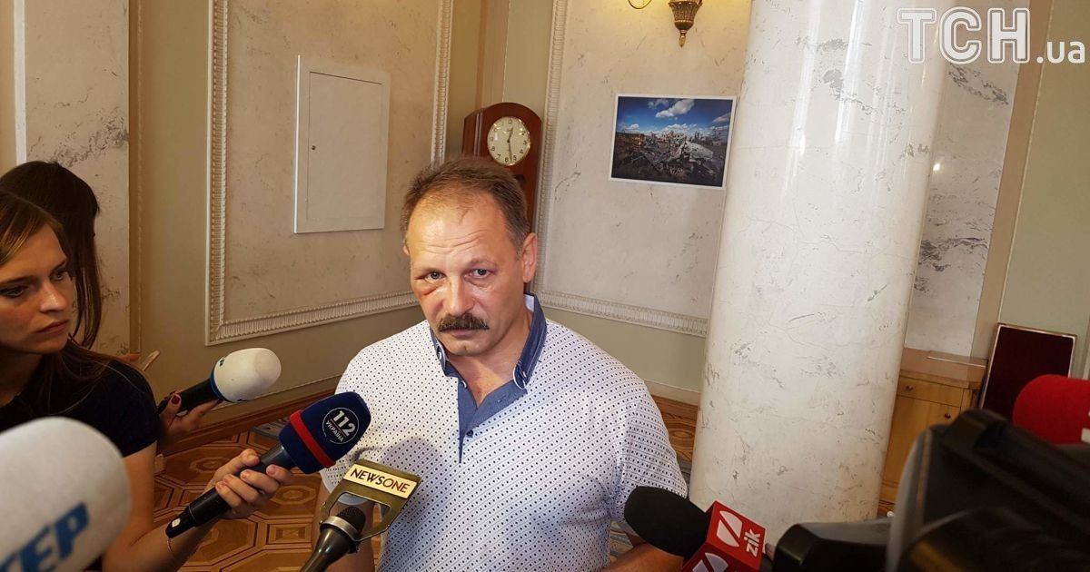 Матюкливый депутат Барна объяснил свое поведение членам регламентного комитета ВР