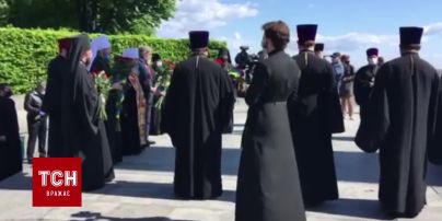 Делегация из Лавры во главе с Онуфрием посетила акцию к 9 Мая
