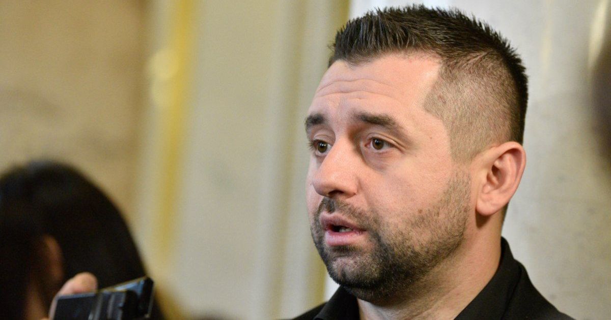 Поедет кататься на лыжах: Арахамия рассказал, где и как планирует провести новогоднюю ночь и зимние каникулы