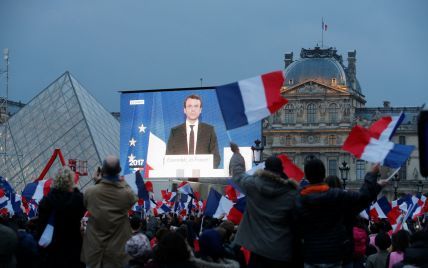 Во Франции объяснили протесты против Макрона кризисом демократии в Европе