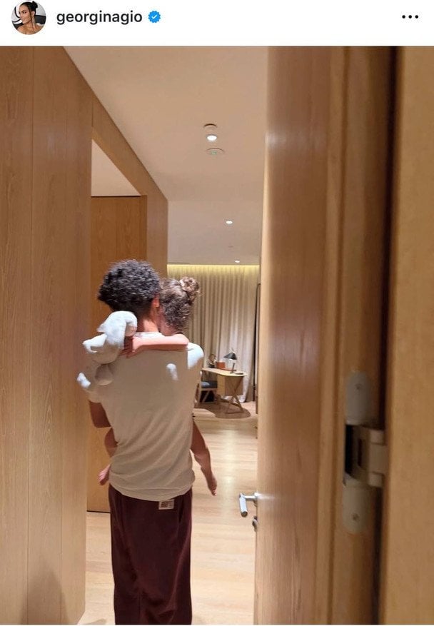 Син і донька Джорджини Родрігес і Кріштіану Роналду / © Instagram Джорджини Родрігес