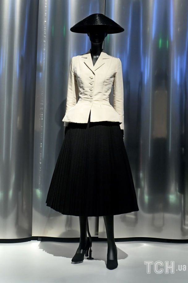 The Bar созданный Кристианом Диором для коллекции Haute Couture весна-лето 1947 года / © Getty Images