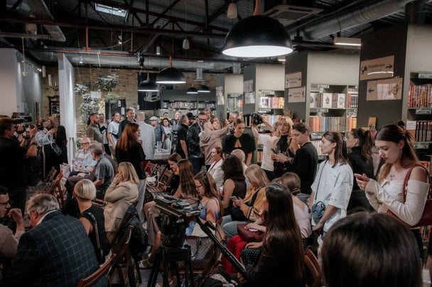 Презентація роману Олександра Пономарьова / © ТСН