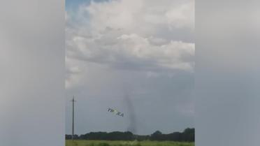 На Полтавщині зняли на відео "торнадо"