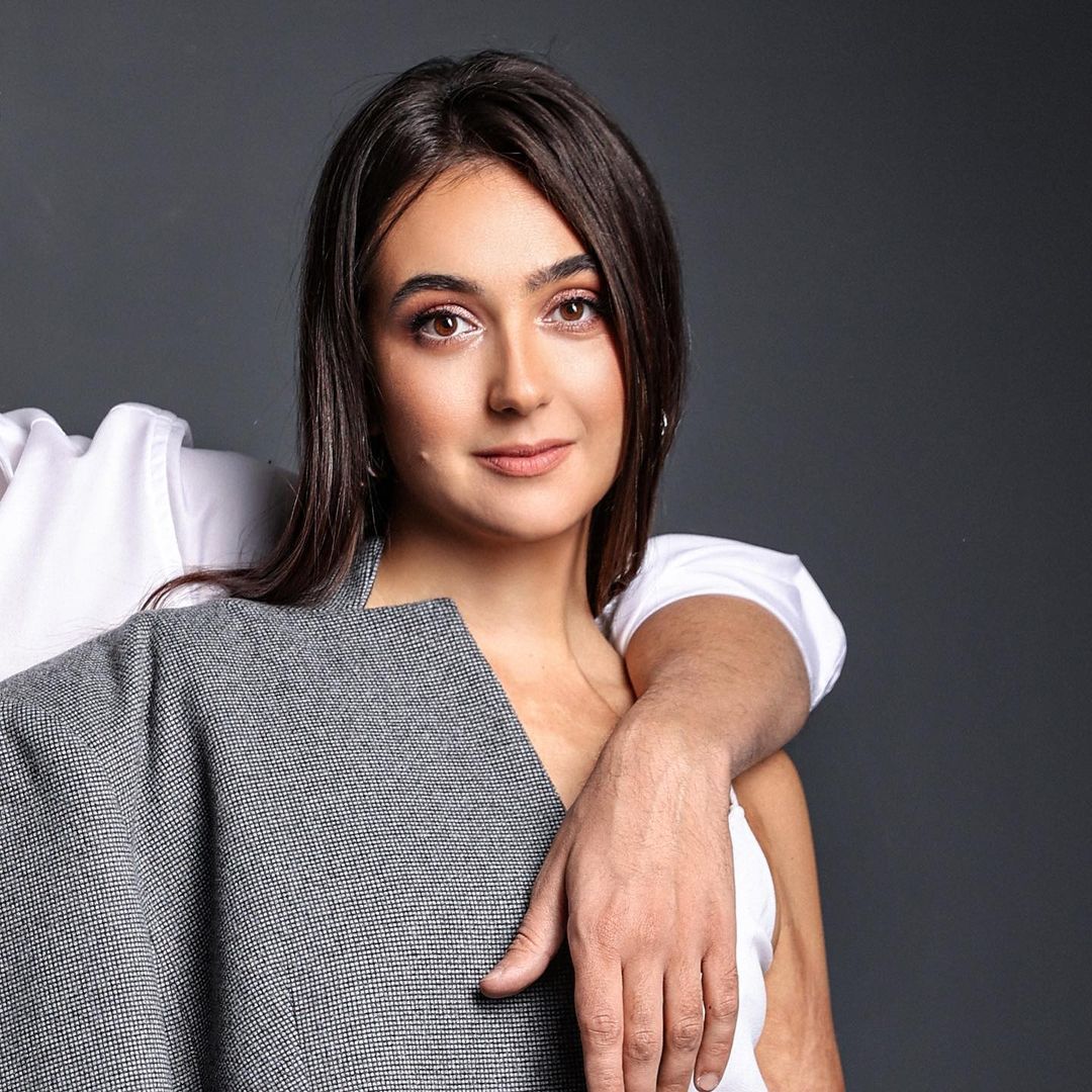 Достар көзі байланған әйелді трахает