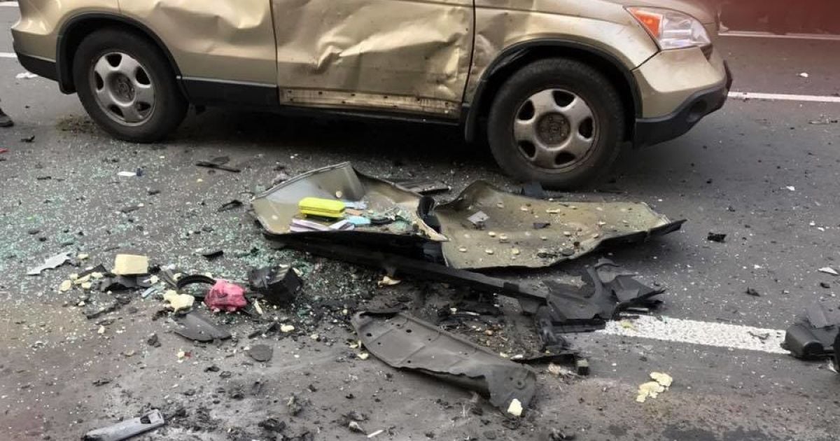 Вибух авто в центрі Києва_2 / © facebook.com/r.grabezhov