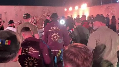 Усик з особливим талісманом прибув на бій з Верховеном