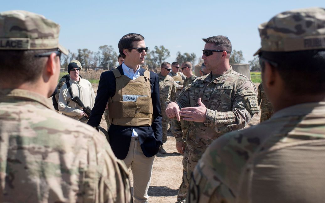 Радник Трампа Джаред Кушнер на зустрічі з військовослужбовцями на базі в Іраку / © Reuters
