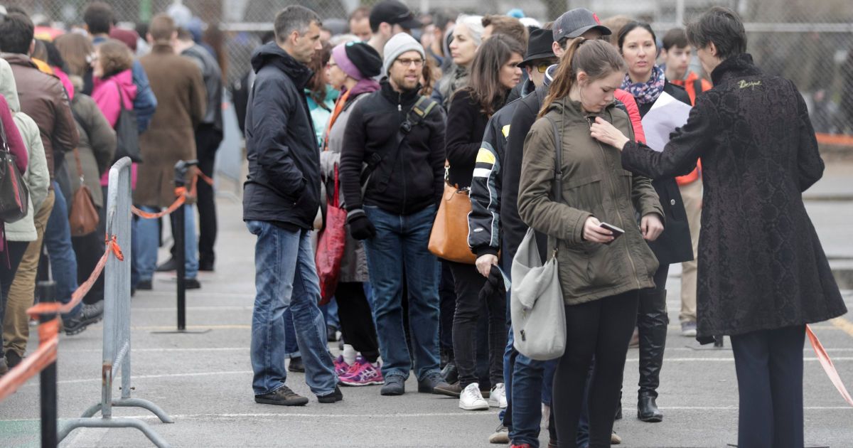 черги в Канаді на виборах президента Франції_9 / © Reuters