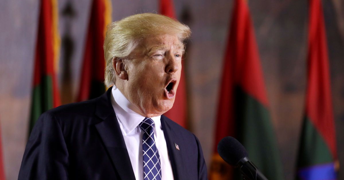 Якими були обіцянки Трампа на перші 100 днів при владі та чи були вони виконані. Інфографіка