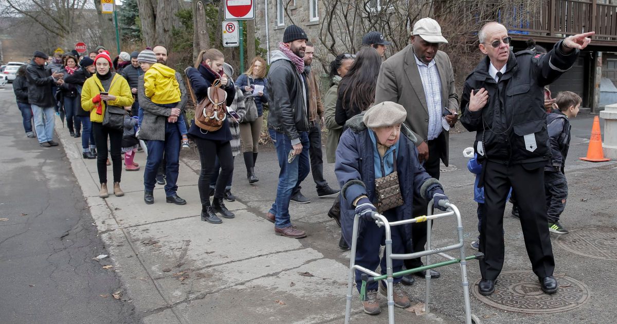черги в Канаді на виборах президента Франції_12 / © Reuters