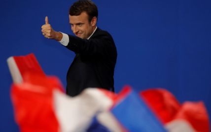 Реформи або Frexit: Макрон, якому пророкують перемогу на виборах у Франції, застеріг ЄС