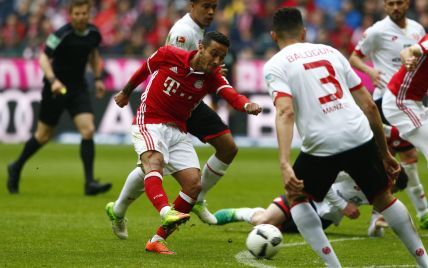 "Бавария" не смогла обыграть аутсайдера Бундеслиги после вылета из Лиги чемпионов