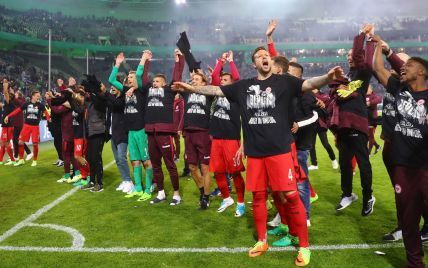 "Орлы" из Франкфурта стали первыми финалистами Кубка Германии по футболу